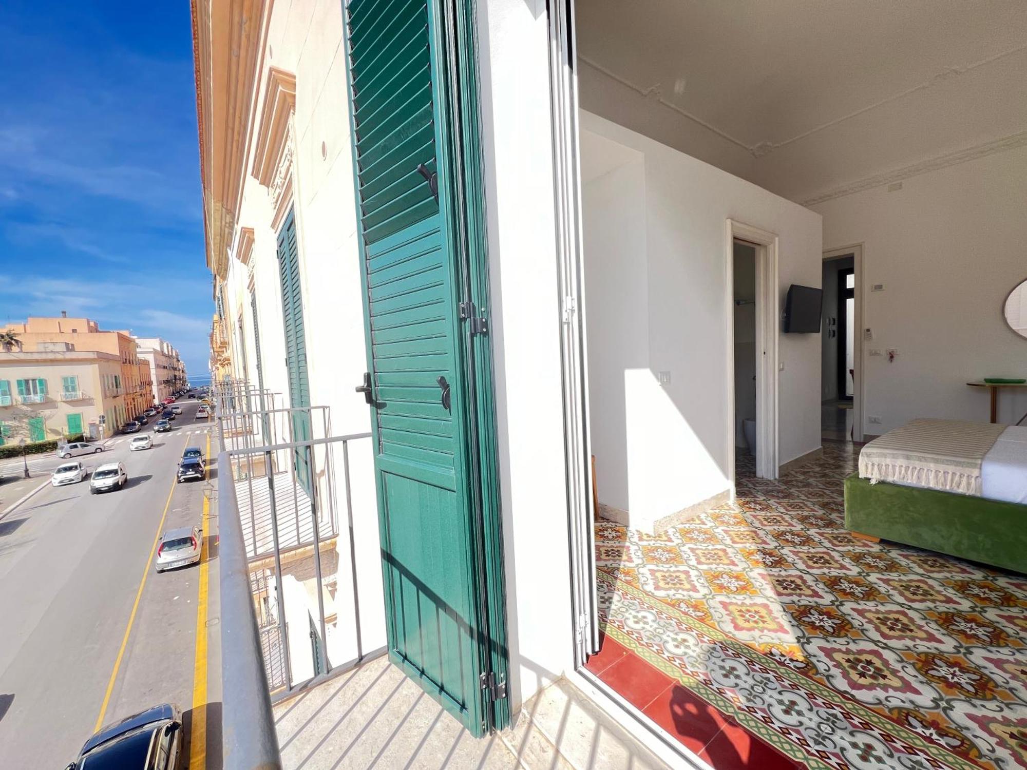 Capitano Apartments - Trapani City Centre Bagian luar foto